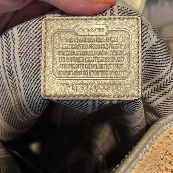 COACH Woven Hobo - Picture 5 of 8